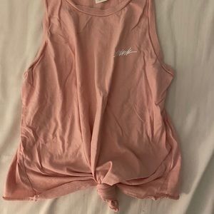 light pink middle tee